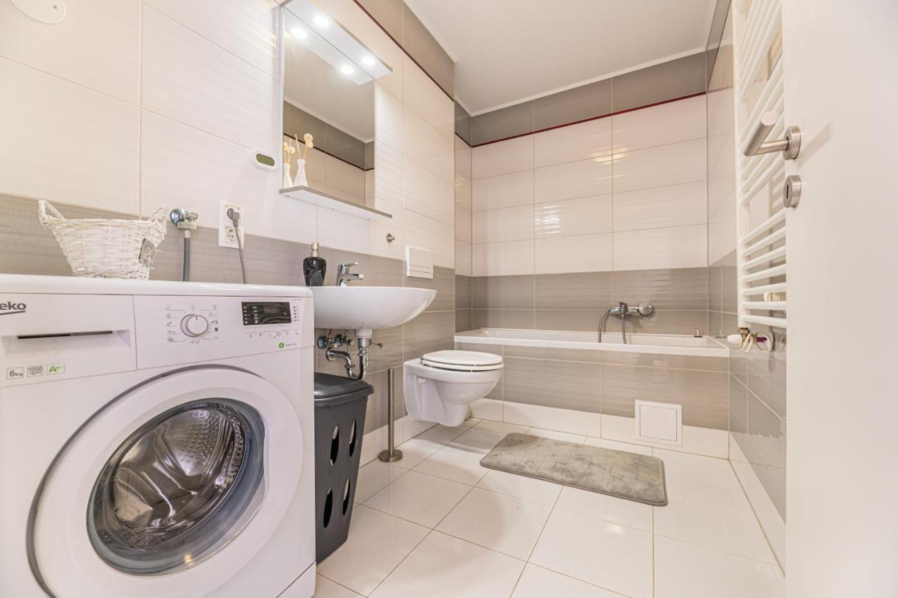 Apartament Belles Roses Brasov Apartman Kültér fotó