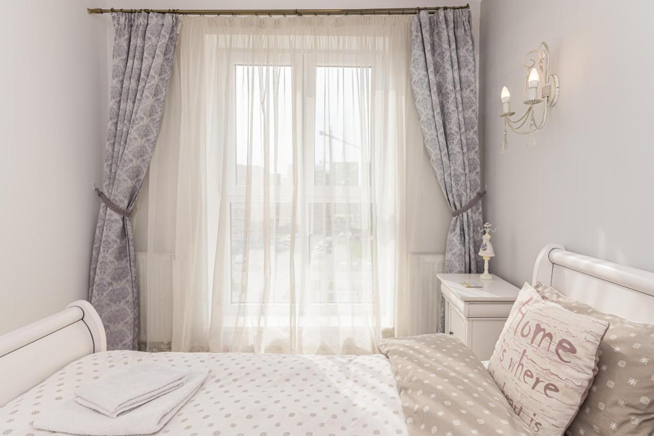 Apartament Belles Roses Brasov Apartman Kültér fotó